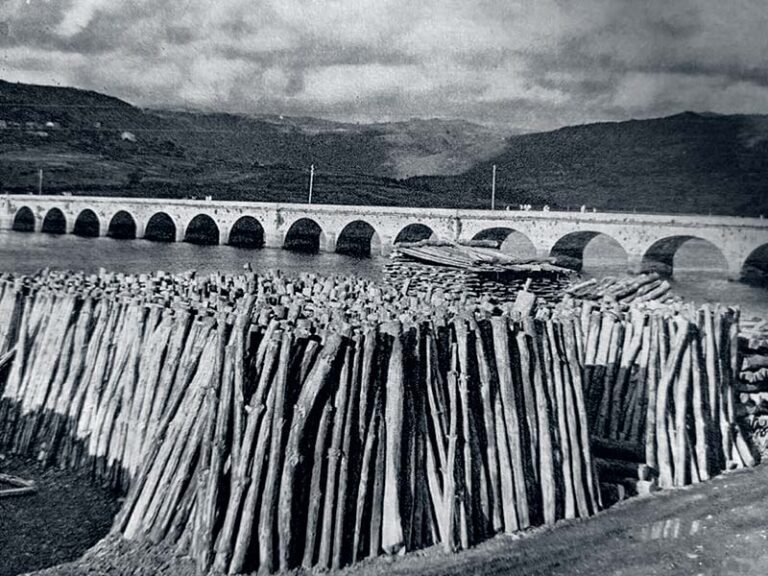 Puente de piedra de Pontedeume